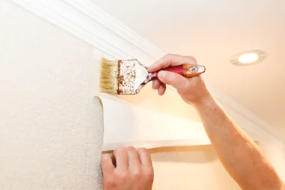 Pose de papier peint à Marines — revêtements muraux et toiles de verre